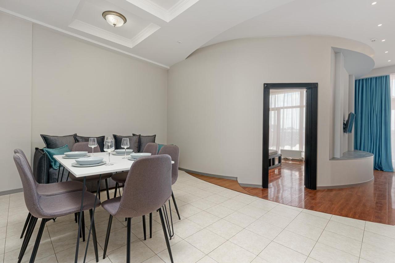 Arcadia Palace 2-Bedrooms Apartment With Terrace Odessa Exterior foto